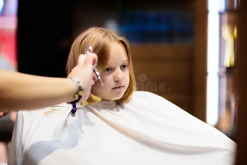 Girls Hair Trimming